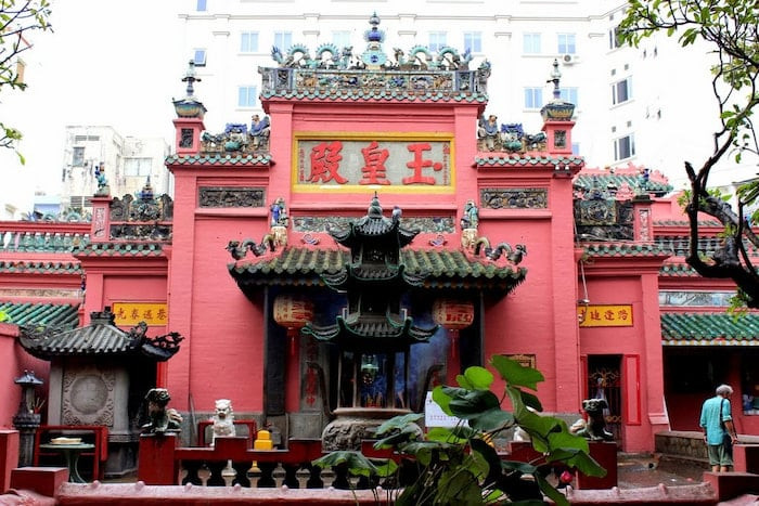 10 ngôi chùa được nhiều người tìm đến cầu bình an dịp đầu năm 
