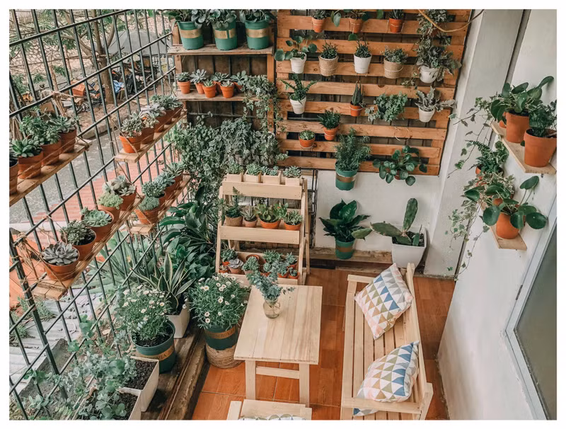 Những khu vườn đẹp như mơ trên ban công chỉ vài mét vuông 