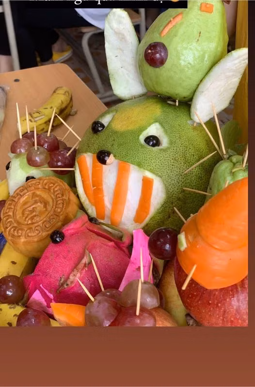 Thỏ phiên bản ăn quá nhiều cà rốt... Những mâm cỗ Trung thu khiến nhiều bé 'khóc thét'