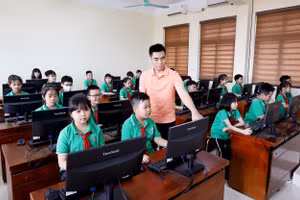 Học sinh Trường THCS Thiện Kế, xã Bình Xuyên (Phú Thọ) được học tập trong lớp học khang trang.