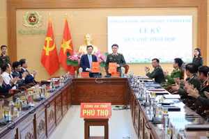 Giám đốc Công an tỉnh Phú Thọ và Giám đốc Sở GD&ĐT ký Quy chế phối hợp.