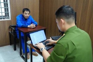 Tạ Minh Châu tại cơ quan Công an. Ảnh: Công an tỉnh Phú Thọ