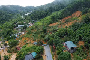 Sạt lở đất ở Hà Giang