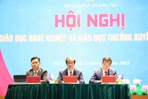Bộ GD&ĐT tổ chức hội nghị Giáo dục nghề nghiệp và Giáo dục thường xuyên năm 2025.