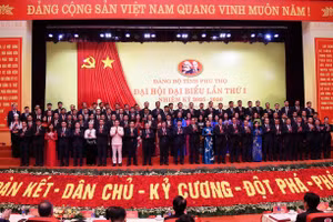 Ra mắt Ban chấp hành Đảng bộ tỉnh Phú Thọ lần thứ I, nhiệm kỳ 2025-2030.