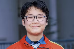 Nguyễn Duy Thành, lớp 12A1 chuyên Toán, Trường THPT Chuyên Vĩnh Phúc (tỉnh Phú Thọ).