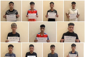 Nhóm thanh, thiếu niên bị tạm giữ để điều tra hành vi gây rối trật tự công cộng. Ảnh: Công an Phú Thọ