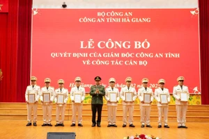 9 Phó trưởng Công an huyện ở Hà Giang tình nguyện làm chỉ huy cấp xã