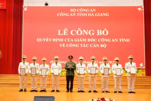 9 Phó trưởng Công an huyện ở Hà Giang tình nguyện làm chỉ huy cấp xã