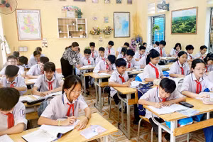 Sự tận tâm, gần gũi của thầy cô giáo giúp học sinh Phú Thọ thêm tự tin trong học tập.