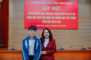 Em Nguyễn Trung Hải và giáo viên hướng dẫn.