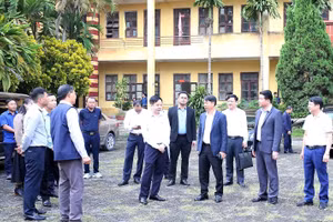 Phó Chủ tịch UBND tỉnh Phú Thọ Nguyễn Khắc Hiếu cùng Đoàn công tác kiểm tra cơ sở vật chất Trường Trung cấp Kỹ thuật - Nghiệp vụ Sông Hồng vào tháng 11/2025.