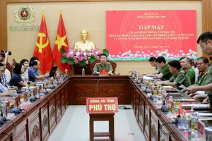 Quang cảnh buổi gặp mặt cung cấp thông tin cho báo chí. Ảnh: TG
