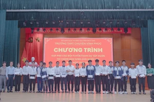 Trường THPT Chuyên Vĩnh Phúc dẫn đầu thành tích thi học sinh giỏi quốc gia của tỉnh Phú Thọ.