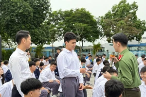 Học sinh Phú Thọ được tuyên truyền, nâng cao nhận thức và trang bị kỹ năng bảo vệ bản thân trên không gian mạng.