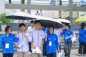 Thí sinh thi vào lớp 10 Trường THPT Chuyên Vĩnh Phúc.