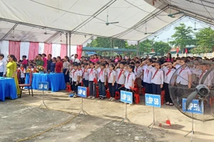 Lễ khai giảng năm học mới tại Trường TH Phú Nham, xã Phù Ninh. Ảnh: TH Phú Nham