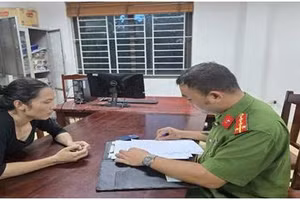  Công an làm việc với Lê Thị Ngọc Hiền. Ảnh: Công an tỉnh Phú Thọ