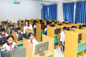 Học sinh xã Vĩnh Tường, tỉnh Phú Thọ được học tập trong ngôi trường khang trang, hiện đại.