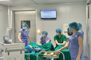 Trung tâm hỗ trợ sinh sản đã làm IVF cho gần 100 cặp vợ chồng, trong đó 12 trẻ ra đời và nhiều bà mẹ đang mang thai.