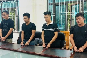 Nhóm Khánh, Dũng, Hải và Toàn tại cơ quan công an. Ảnh: Công an tỉnh Vĩnh Phúc