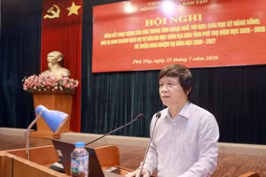 Ông Đỗ Thanh - Phó Giám đốc Sở GD&ĐT Phú Thọ phát biểu khai mạc hội nghị.