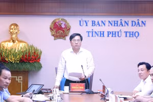 Chủ tịch UBND tỉnh Phú Thọ Trần Duy Đông phát biểu tại điểm cầu tỉnh. Ảnh: Cổng TTĐT Phú Thọ