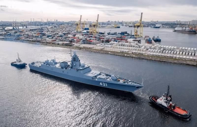 Loạt tàu khu trục nhỏ có tên "Đô đốc" dự kiến đều được trang bị tên lửa hành trình chống hạm Zircon, có khả năng đạt tốc độ vượt xa đáng kể vận tốc âm thanh. 10 tàu khu trục mang tên lửa siêu thanh Zircon sẽ xuất hiện trực chiến