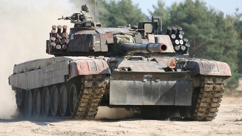 Nhóm tác chiến mạnh với xe tăng PT-91 đang tiến về Zaporozhye