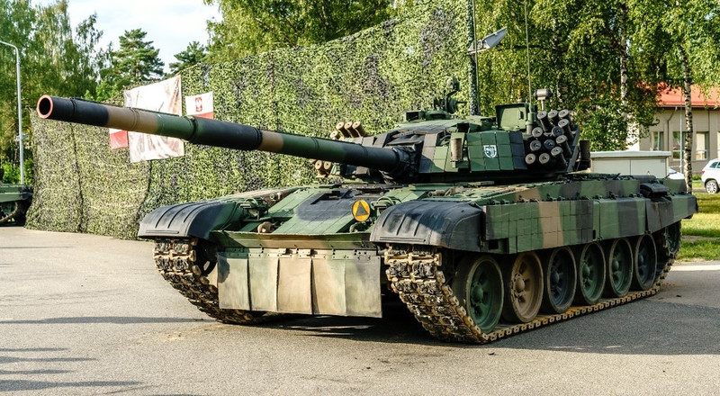 Nhóm tác chiến mạnh với xe tăng PT-91 đang tiến về Zaporozhye