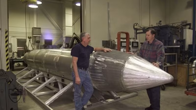 Theo đại diện Bộ Quốc phòng Mỹ, loại bom mới được phát triển dựa trên kinh nghiệm của những chiến dịch quân sự trước đây và đáp ứng yêu cầu của chiến trường hiện đại. Oanh tạc cơ B-1B Lancer lần đầu tiên được nhìn thấy mang bom xuyên GBU-72/B