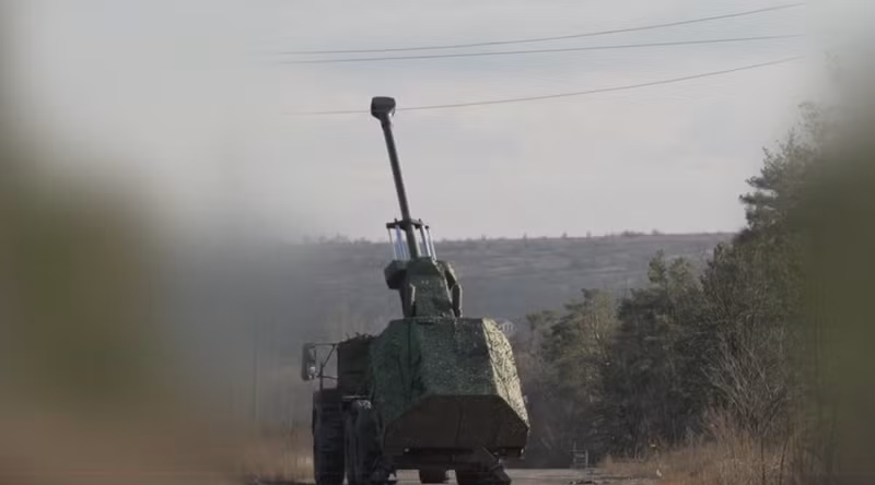 Pháo tự hành bánh lốp tốt nhất thế giới trở thành mục tiêu tiếp theo của Lancet