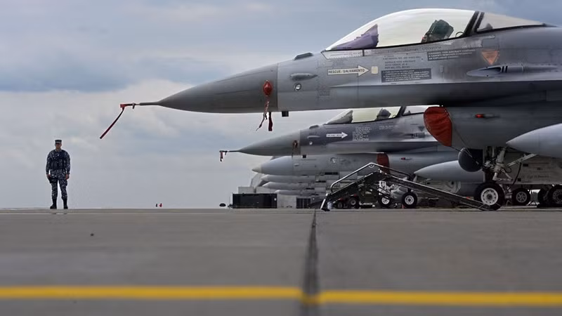 Ấn định thời điểm tiêm kích F-16 tham chiến