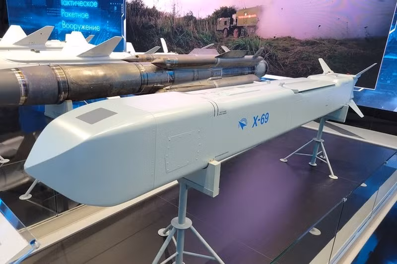 Tên lửa tàng hình Kh-69 tăng cường tấn công