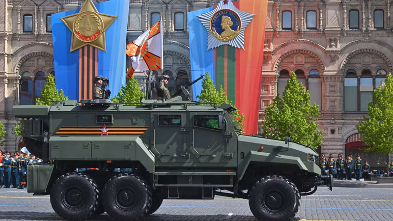 Xe bọc thép Spartak được trang bị bệ phóng tên lửa Tornado-G