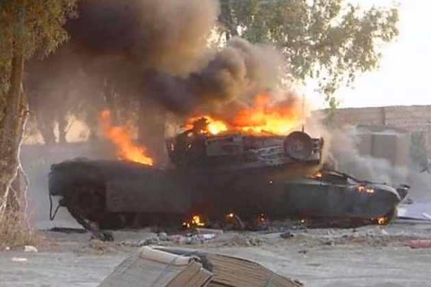 Người điều khiển UAV cảm tử Lancet còn nói thêm, người Mỹ đang cố tình cung cấp cho Ukraine các phiên bản xe tăng M1 Abrams bị cắt giảm khá nhiều tính năng so với những chiếc mà họ đang dùng. Trắc thủ điều khiển UAV cảm tử Lancet tiết lộ lỗ hổng trên tăng M1 Abrams