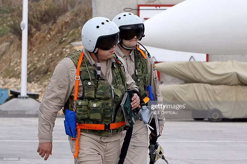 Tiểu liên PP-2000 lần đầu được đưa vào trang bị cho phi công