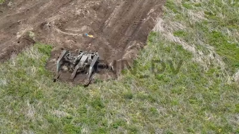 Ukraine mất 2/3 thiết giáp phá mìn Leopard 2R sau một trận đánh