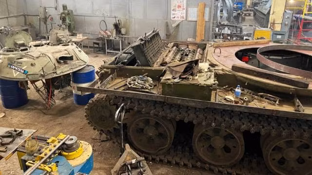 T-62 chiến lợi phẩm được lắp tháp pháo BMP-2