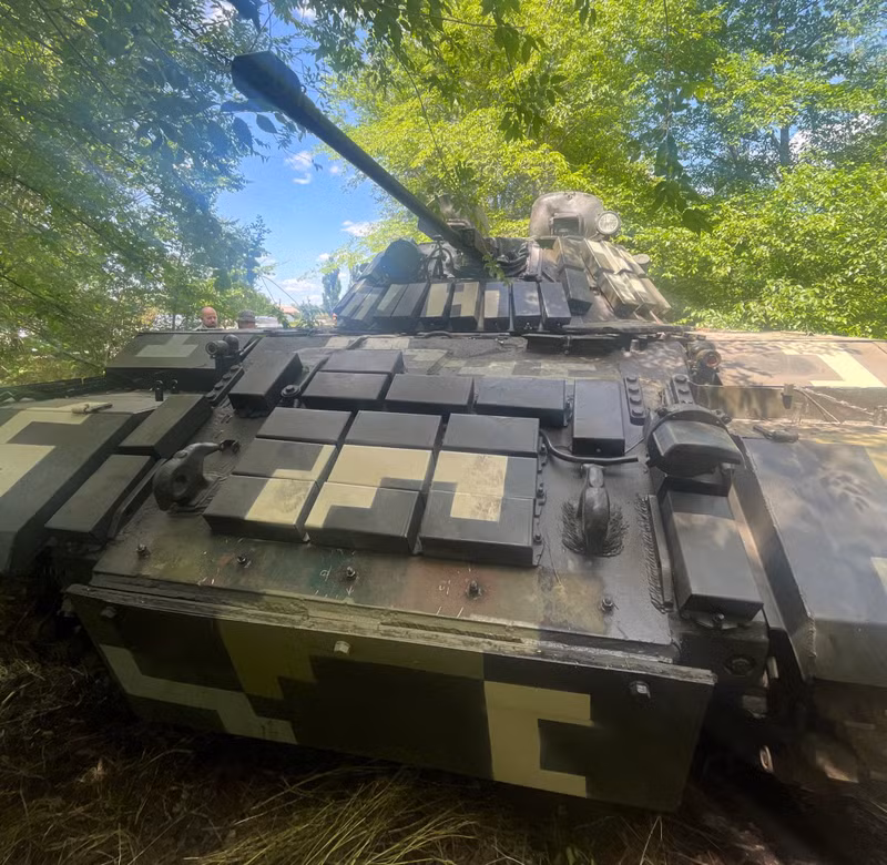 T-62 chiến lợi phẩm được lắp tháp pháo BMP-2