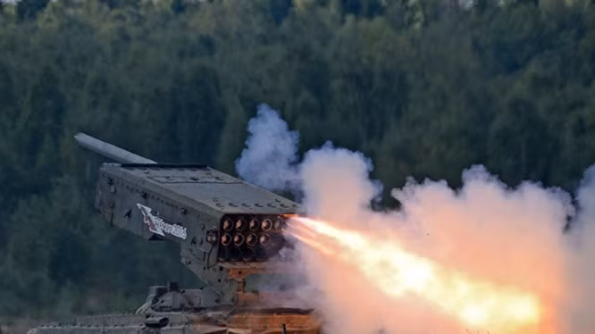 TOS-1A Solntsepek nâng cấp trở thành 'vũ khí chết người' 