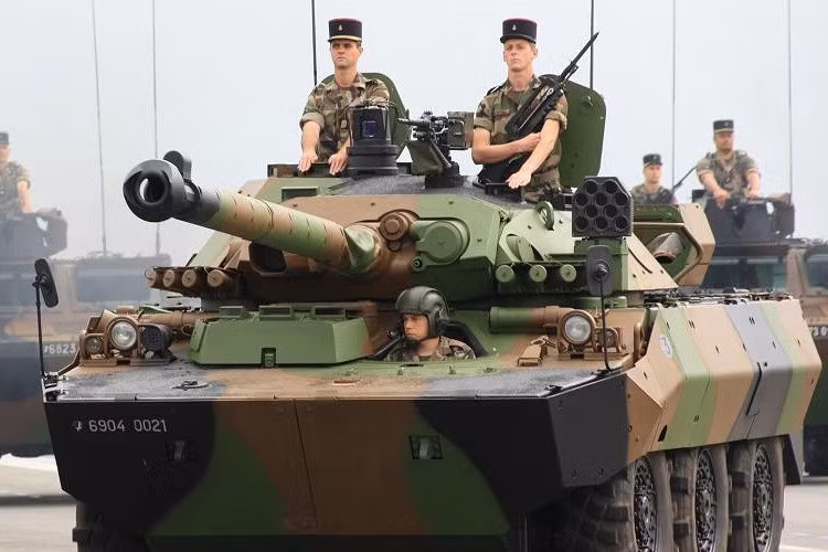 Quân đội Ukraine liên tục phàn nàn về xe tăng bánh lốp AMX-10RC