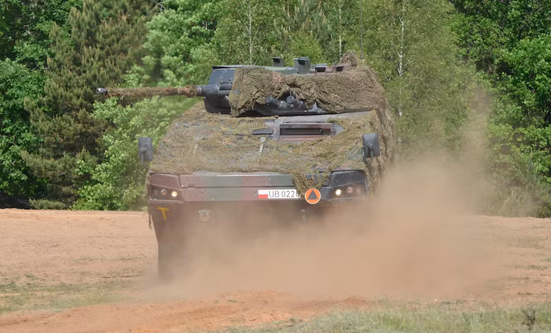 Xe thiết giáp Rosomak Ba Lan giao hàng cho Ukraine bắt đầu tham chiến