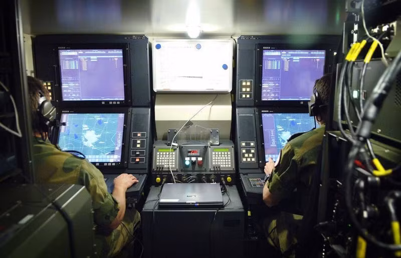 “Người Mỹ phải cung cấp kinh phí để hoàn thành hợp đồng với nhà sản xuất Kongsberg Defense and Aerospace”, Bộ trưởng Quốc phòng Canada - ông Bill Blair cho biết. Hệ thống NASAMS Canada dành cho Kiev bị mắc kẹt tại Mỹ