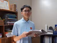Nguyễn Hoàng Phương, học sinh lớp 11A1, Trường THPT chuyên Phan Bội Châu. Ảnh: Hồ Lài