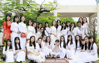 Nữ sinh Trường THPT Chuyên Hạ Long duyên dáng trong áo dài trắng tinh khôi ảnh 16