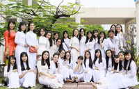 Nữ sinh Trường THPT Chuyên Hạ Long duyên dáng trong áo dài trắng tinh khôi ảnh 16