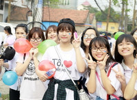 Nữ sinh Trường THPT Chuyên Hạ Long duyên dáng trong áo dài trắng tinh khôi ảnh 15