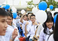 Nữ sinh Trường THPT Chuyên Hạ Long duyên dáng trong áo dài trắng tinh khôi ảnh 7