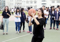 Nữ sinh Trường THPT Chuyên Hạ Long duyên dáng trong áo dài trắng tinh khôi ảnh 13